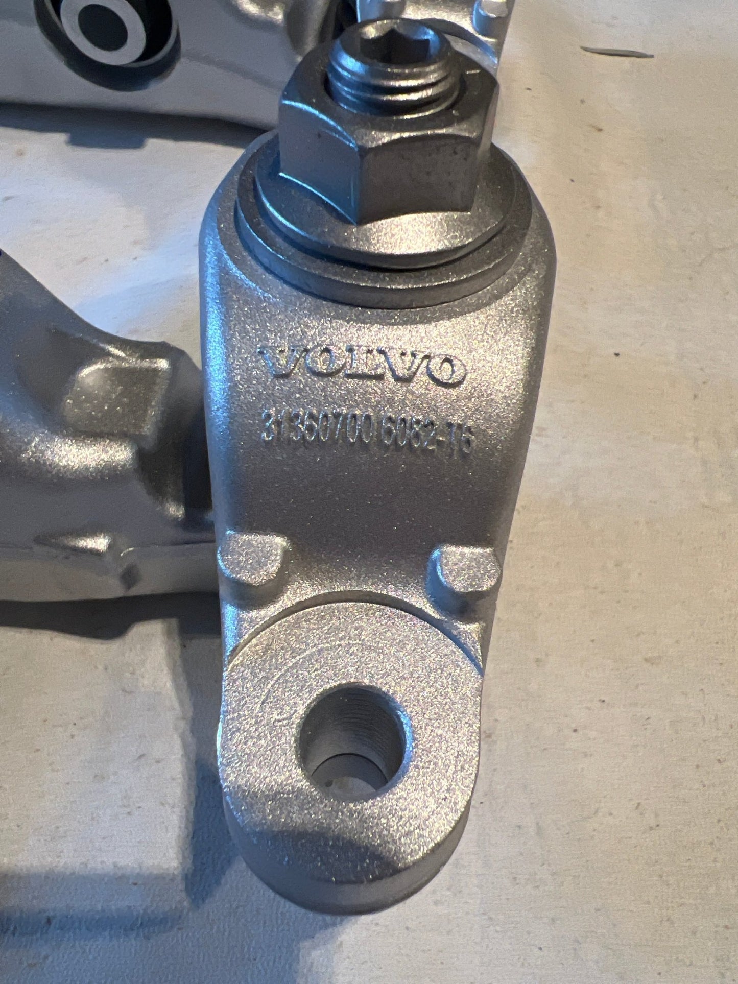 Original Front Lower Left Right Control Arms Fit Volvo XC90 XC60 2016 - 31360644, 31360651 - Part333 Auto Parts UK