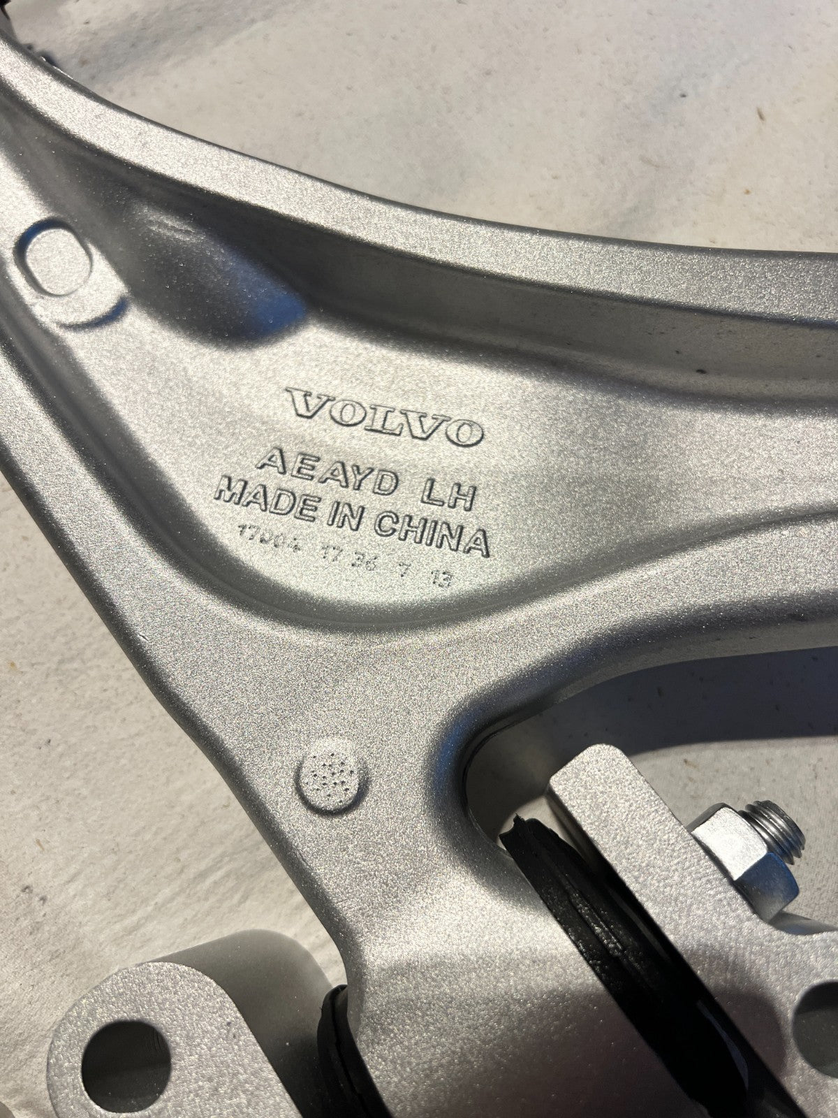 Genuine Volvo XC90 XC60 V90 Front Lower Control Suspension Arms L+R OEM 31360651 - Part333 Auto Parts UK